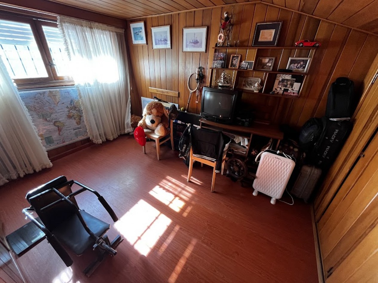 Casa en Excelente Estado con 3 Dormitorios y Garage