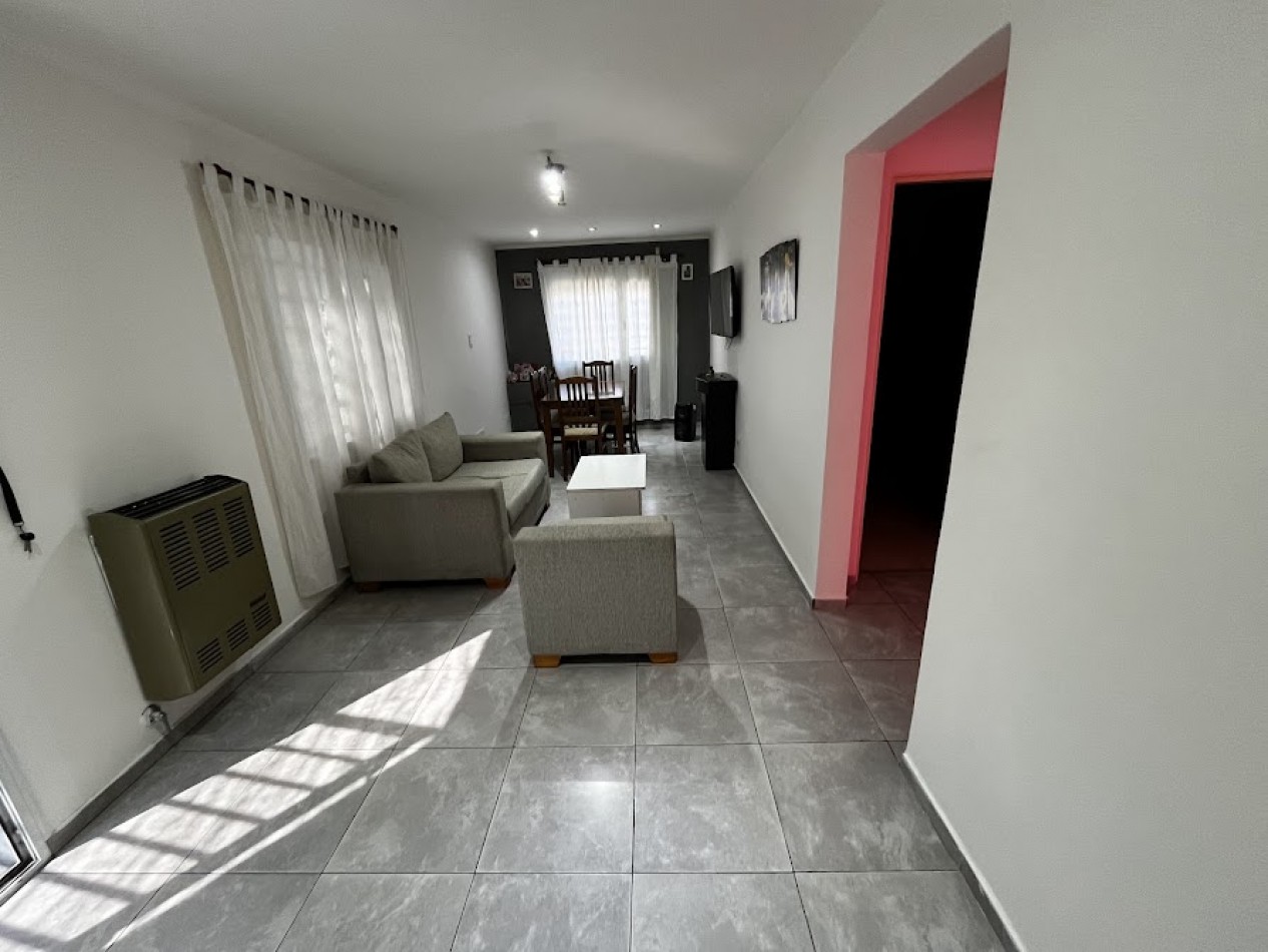 Casa Moderna de 3 Ambientes con Garage Pasante y Patio amplio