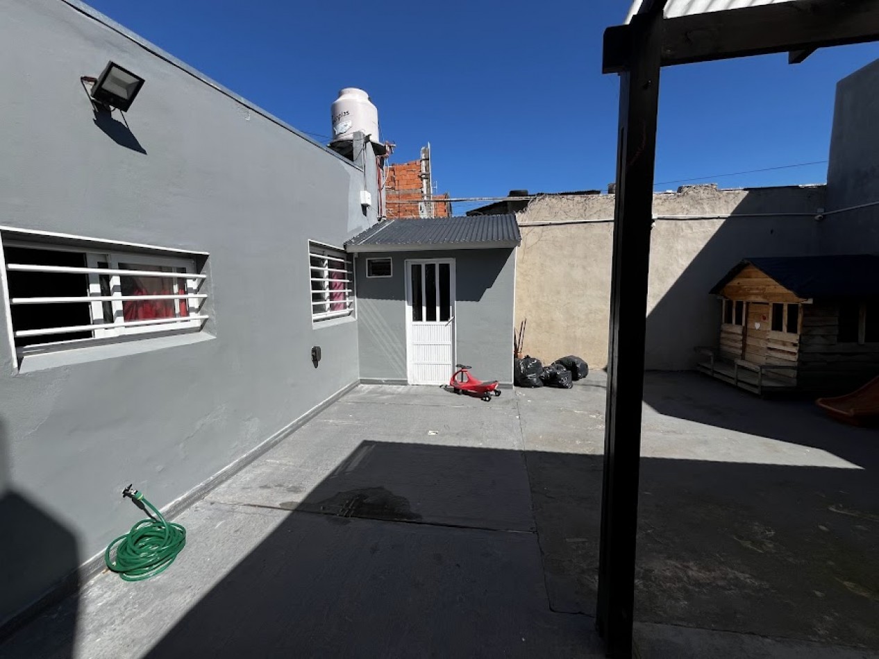 Casa Moderna de 3 Ambientes con Garage Pasante y Patio amplio