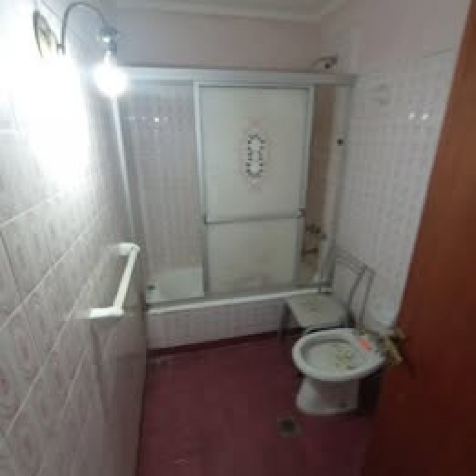 Alquiler  Comercial Chalet Amplio - Ideal Oficinas o Consultorios