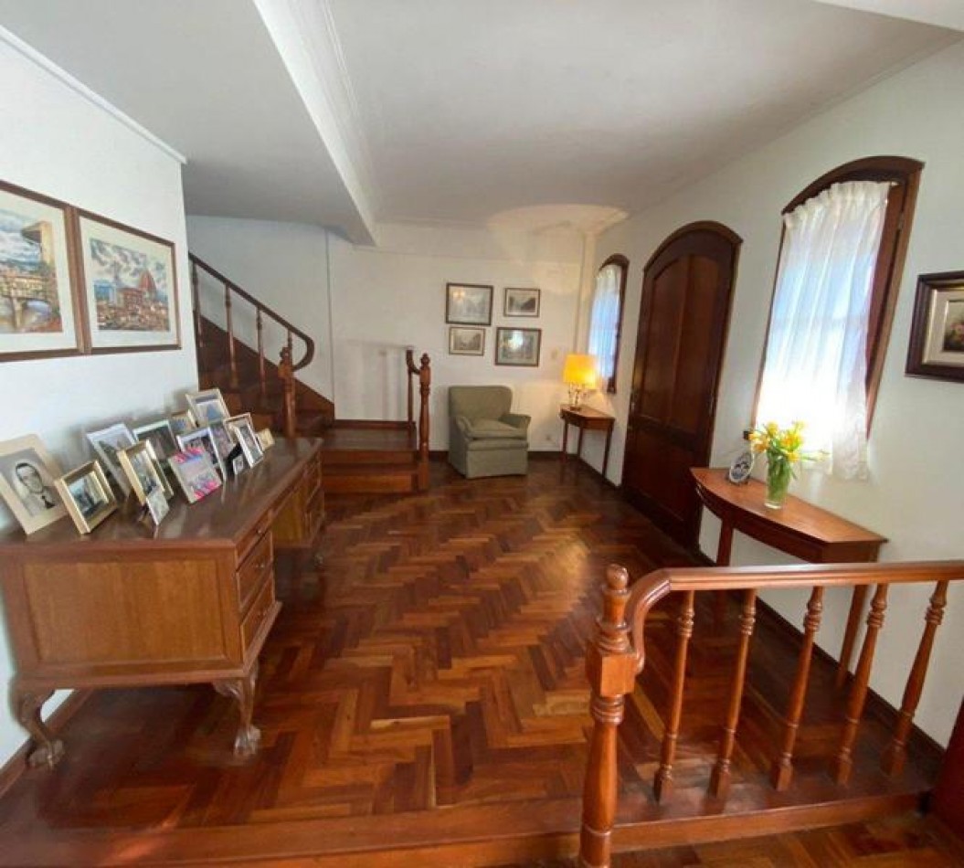Chalet 4 ambientes sobre lote de 468 mts. Divino Rostro
