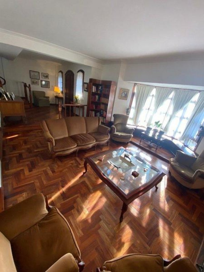 Chalet 4 ambientes sobre lote de 468 mts. Divino Rostro