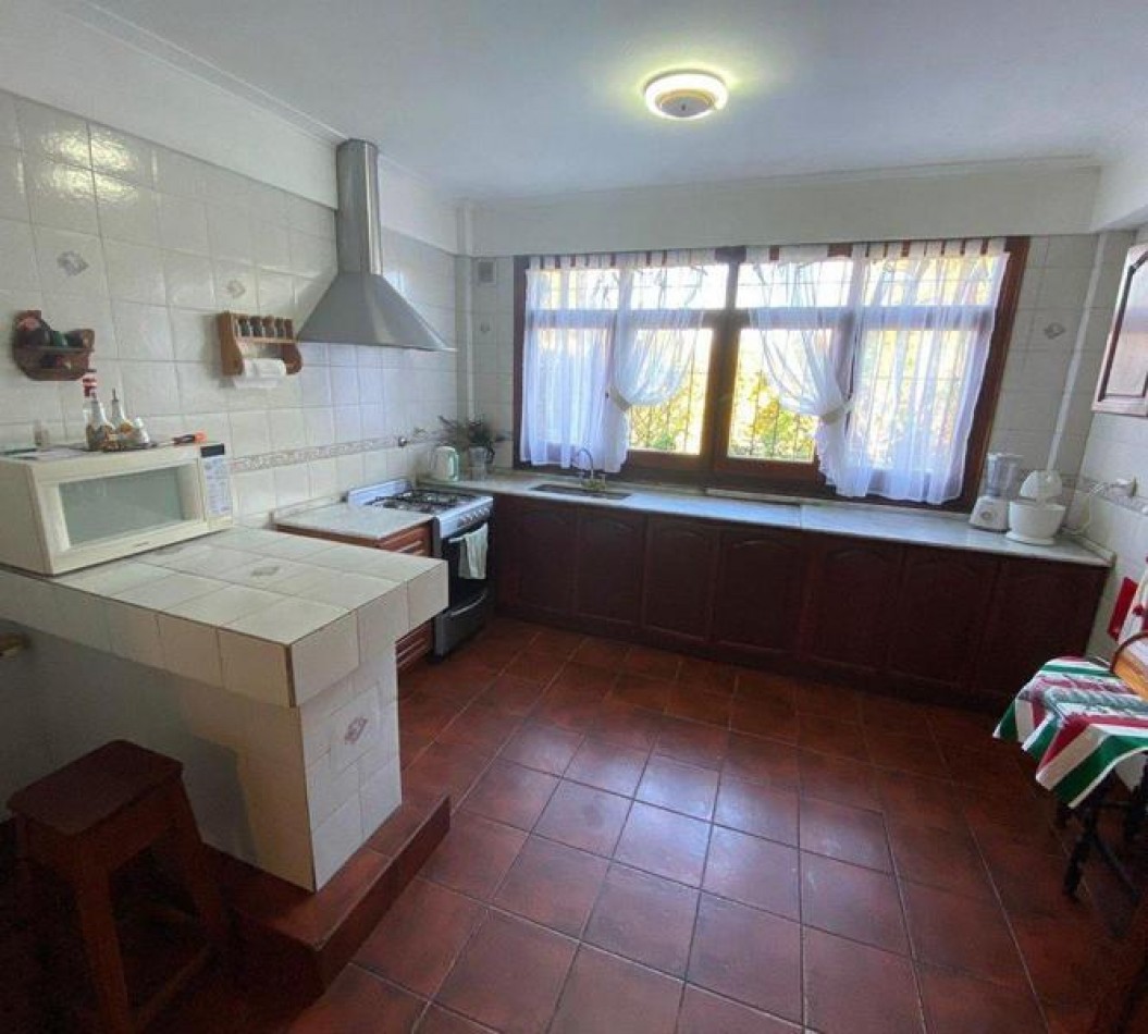 Chalet 4 ambientes sobre lote de 468 mts. Divino Rostro