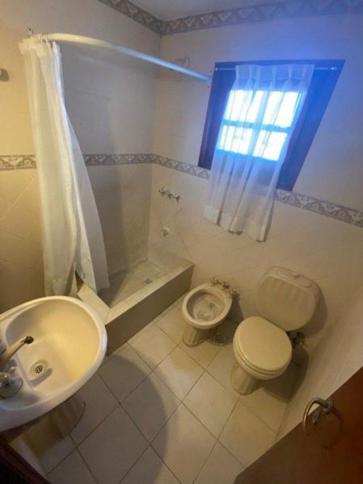 Chalet 4 ambientes sobre lote de 468 mts. Divino Rostro