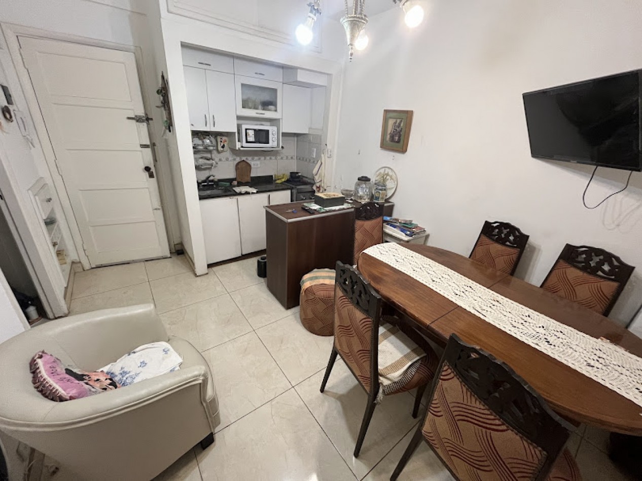 Departamento 2 amb al frente zona Varese