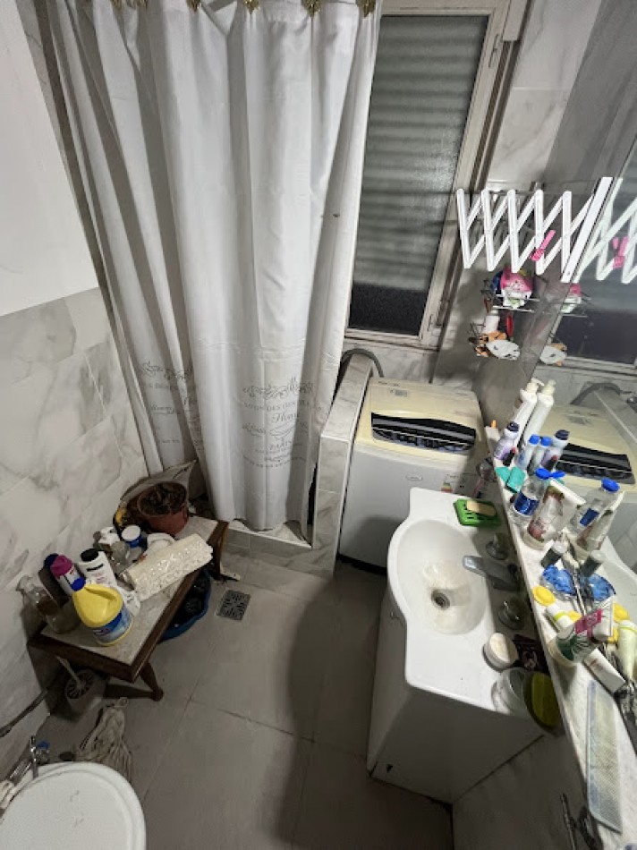 Departamento 2 amb al frente zona Varese