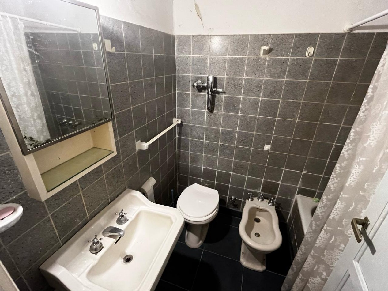 Departamento Señorial de 4 Ambientes en el Edificio Horizonte - Torreon del Monje