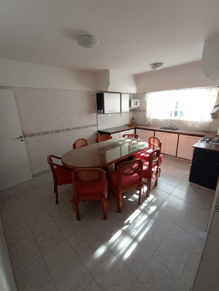 Chalet 5 amb con garage y amplio parque Mogotes 