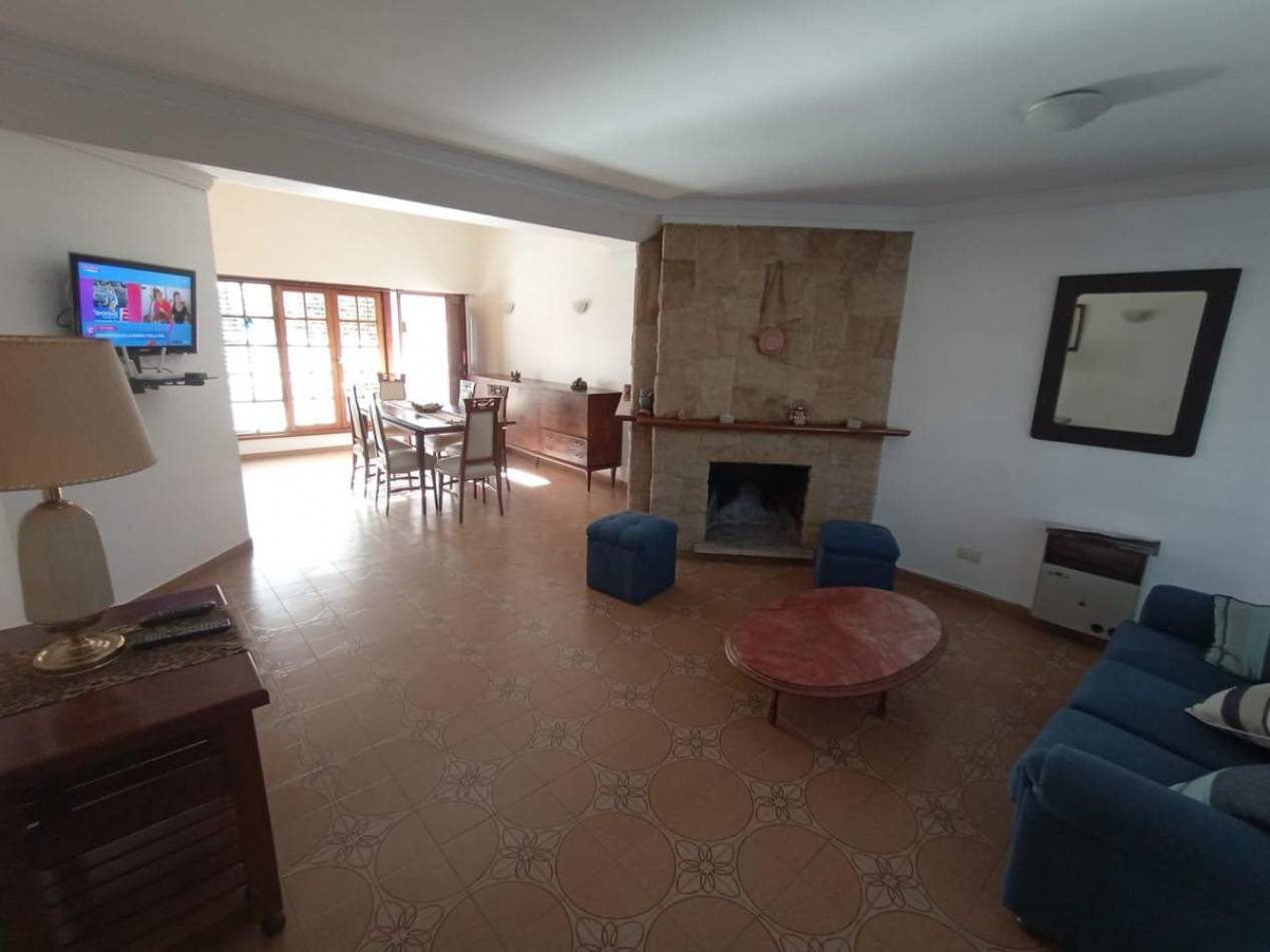 Chalet 5 amb con garage y amplio parque Mogotes 