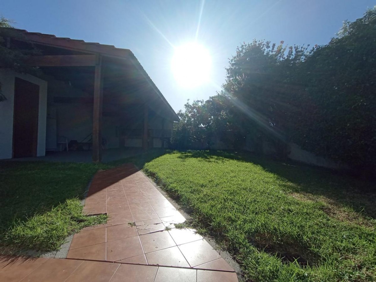Chalet 5 amb con garage y amplio parque Mogotes 