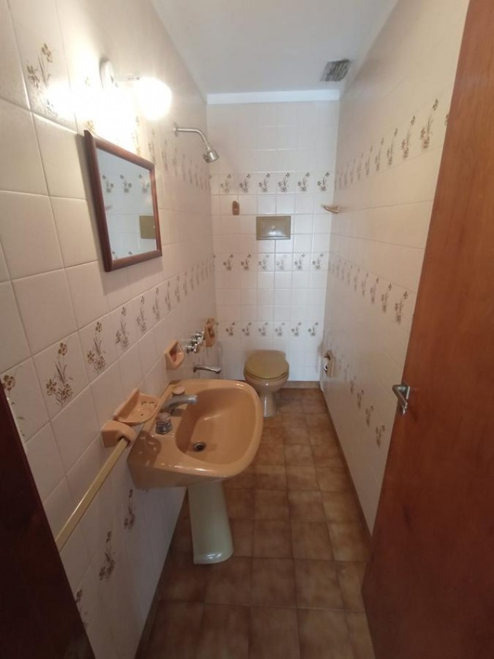 Chalet 5 amb con garage y amplio parque Mogotes 