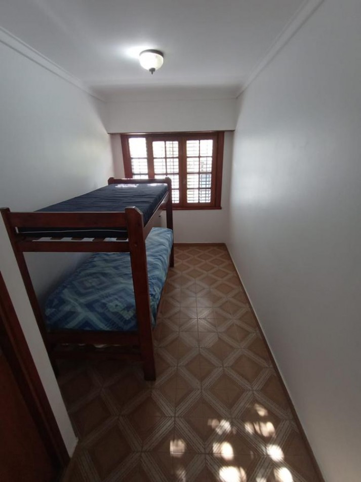 Chalet 5 amb con garage y amplio parque Mogotes 
