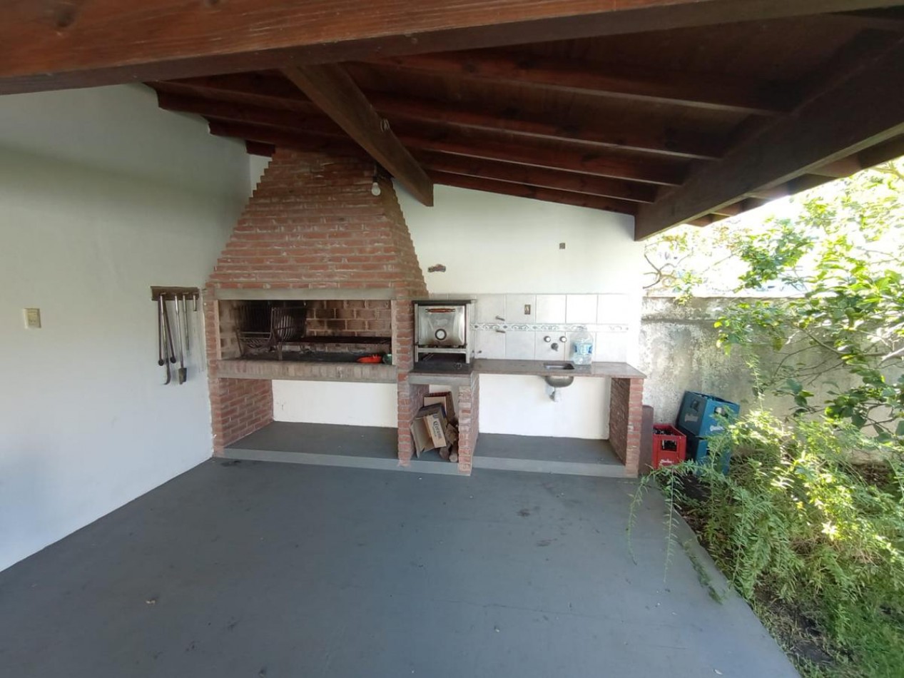 Chalet 5 amb con garage y amplio parque Mogotes 