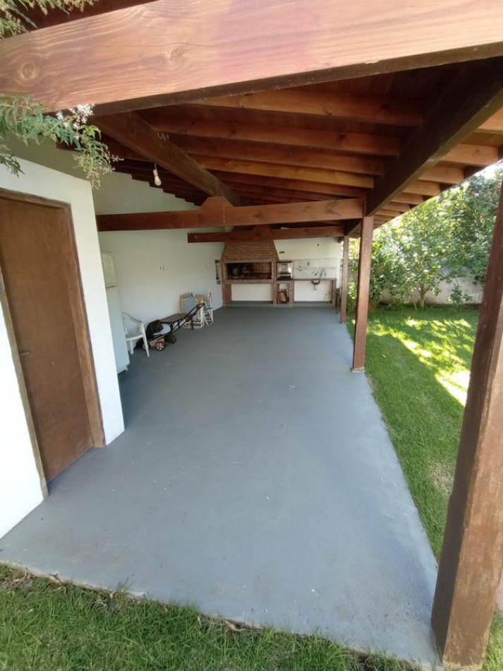 Chalet 5 amb con garage y amplio parque Mogotes 