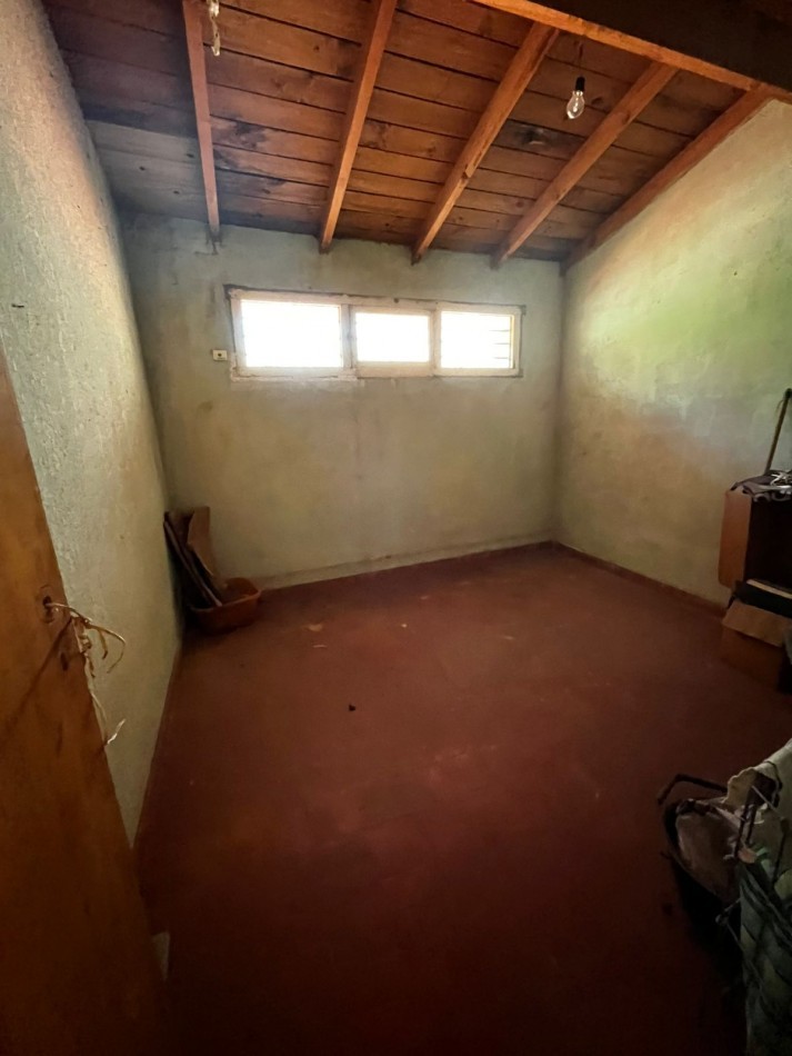 Chalet con Patio, Parrillas y Garage Doble 