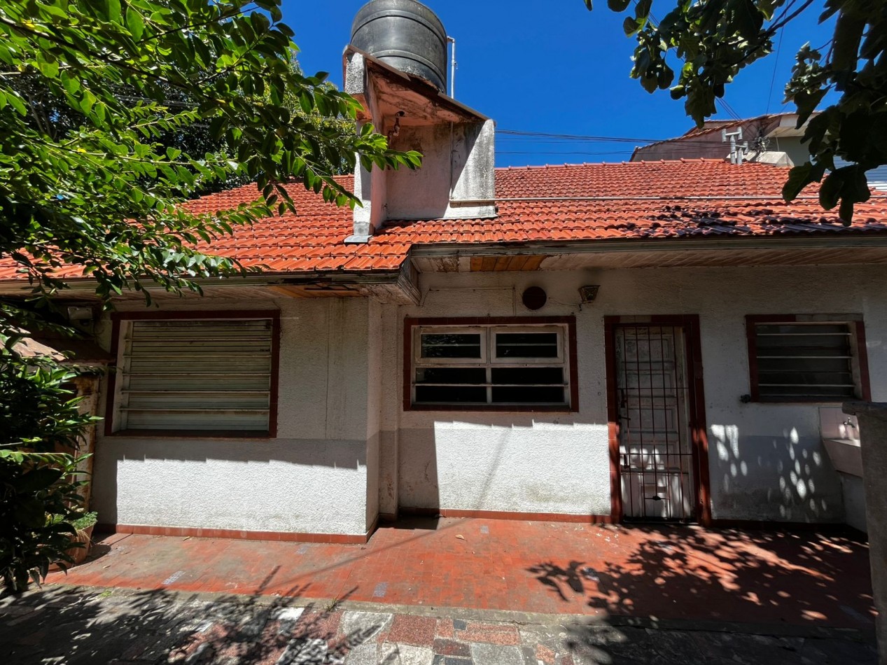 Chalet con Patio, Parrillas y Garage Doble 