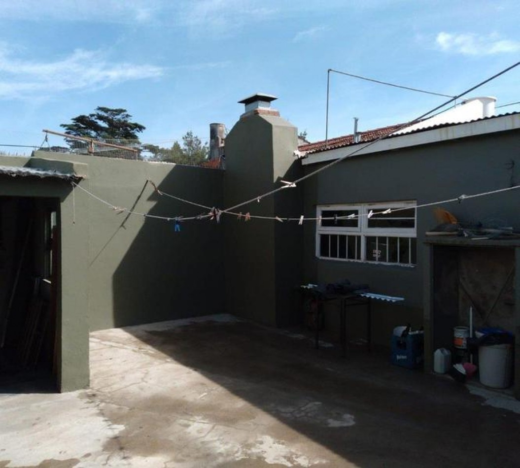 Casa de 3 Ambientes con Garage Doble, Quincho y Patio - A 100 mts de Av. Luro