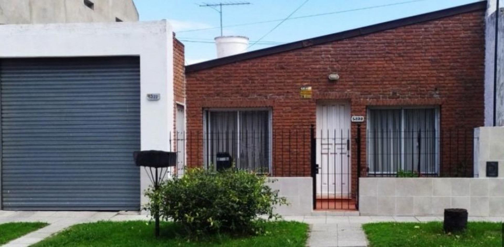 Venta de Propiedad Multifuncional con Taller y Cocheras para 7 Autos