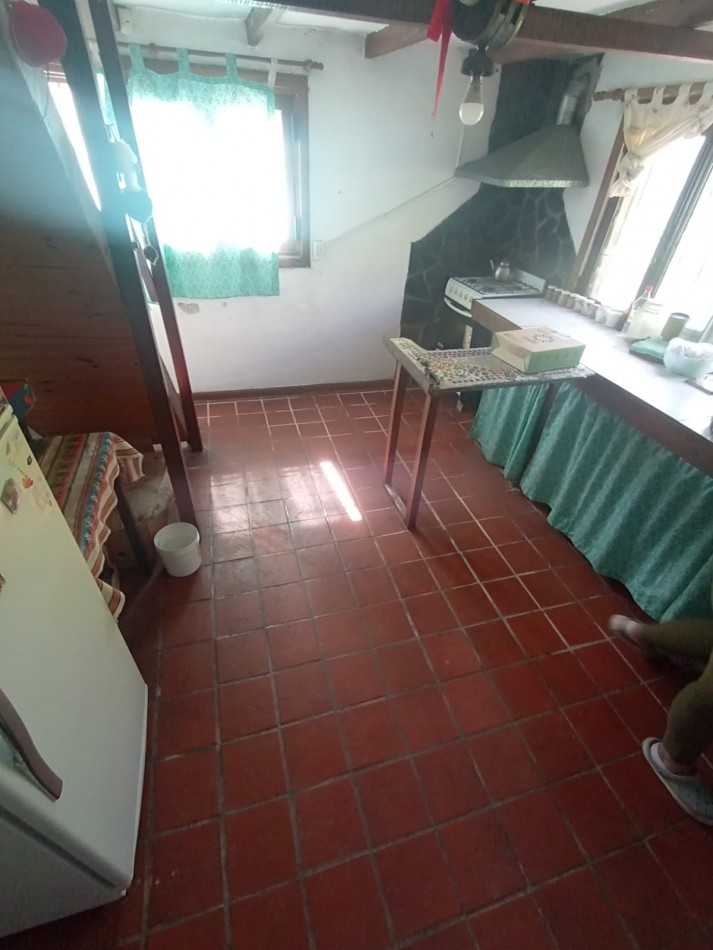 Dos Viviendas Independientes con Piscina en Lote de 1000 m² 