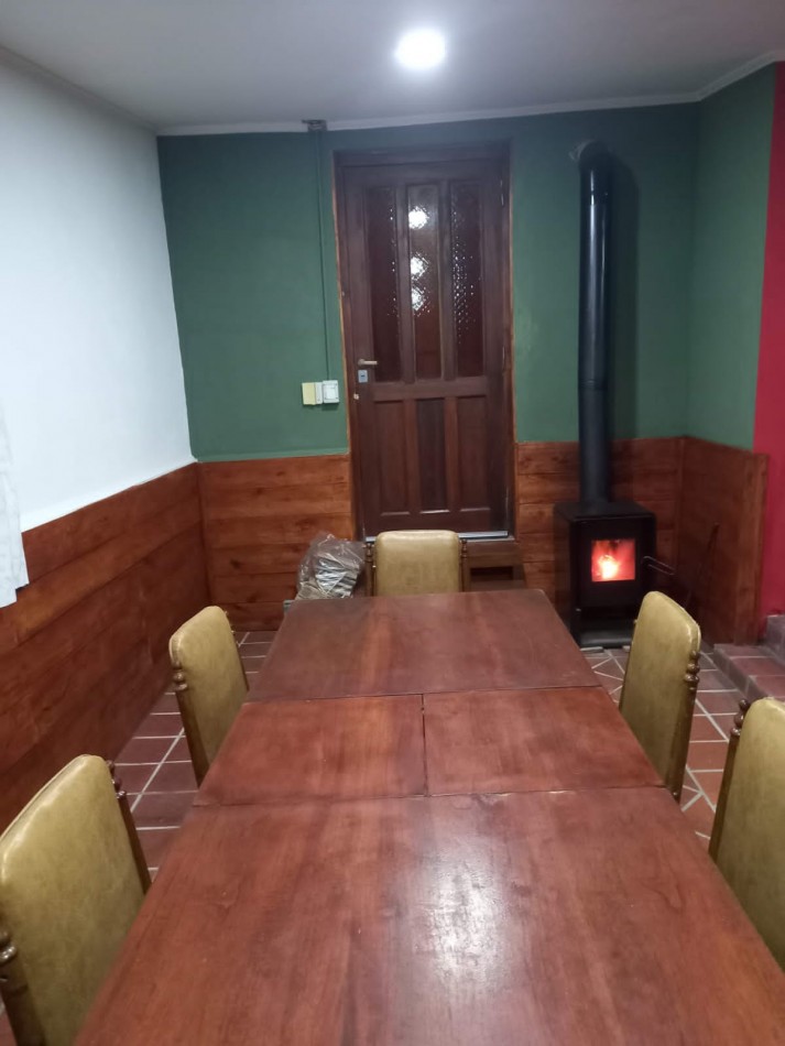 Dos Viviendas Independientes con Piscina en Lote de 1000 m² 