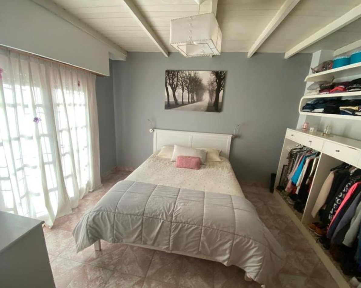 Chalet Multifuncional con Dependencia y Local al Frente - Excelente Ubicacion