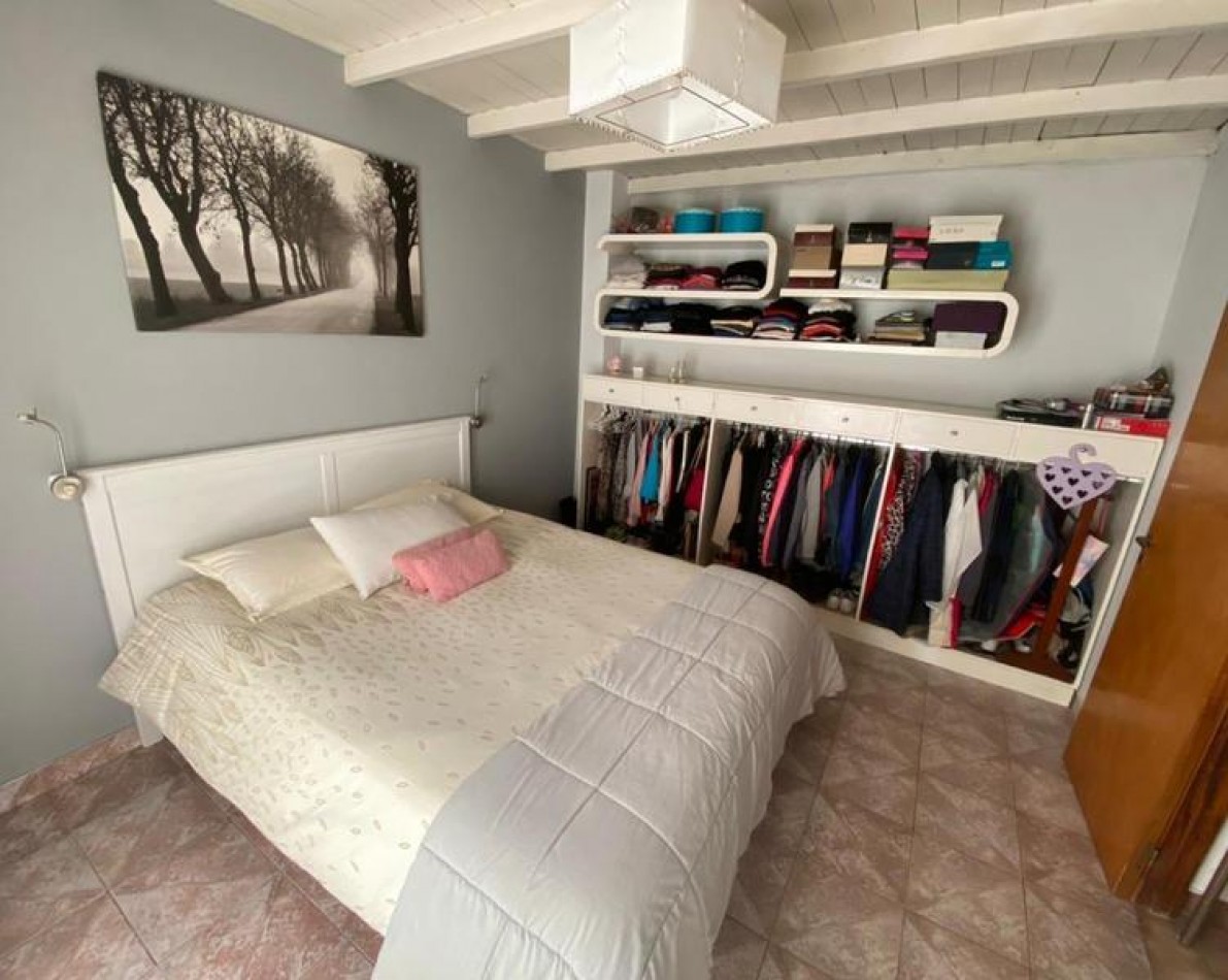 Chalet Multifuncional con Dependencia y Local al Frente - Excelente Ubicacion