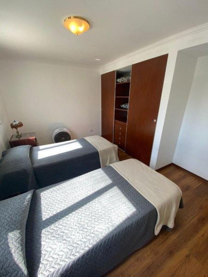 Departamento 3 Ambientes con Vista Parcial al Mar 