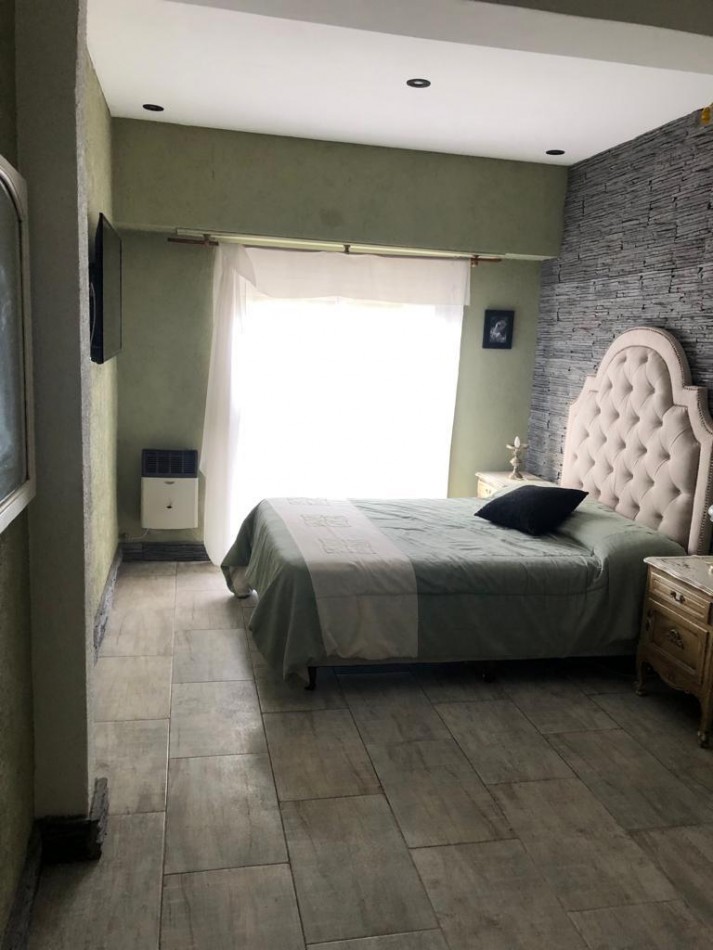 Casa de 4 Ambientes con Parque de 430 mt2 y Quincho 