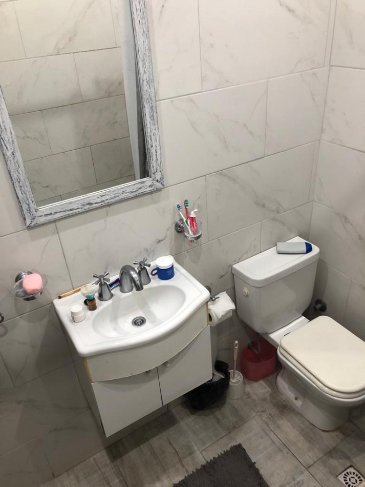 Casa de 4 Ambientes con Parque de 430 mt2 y Quincho 