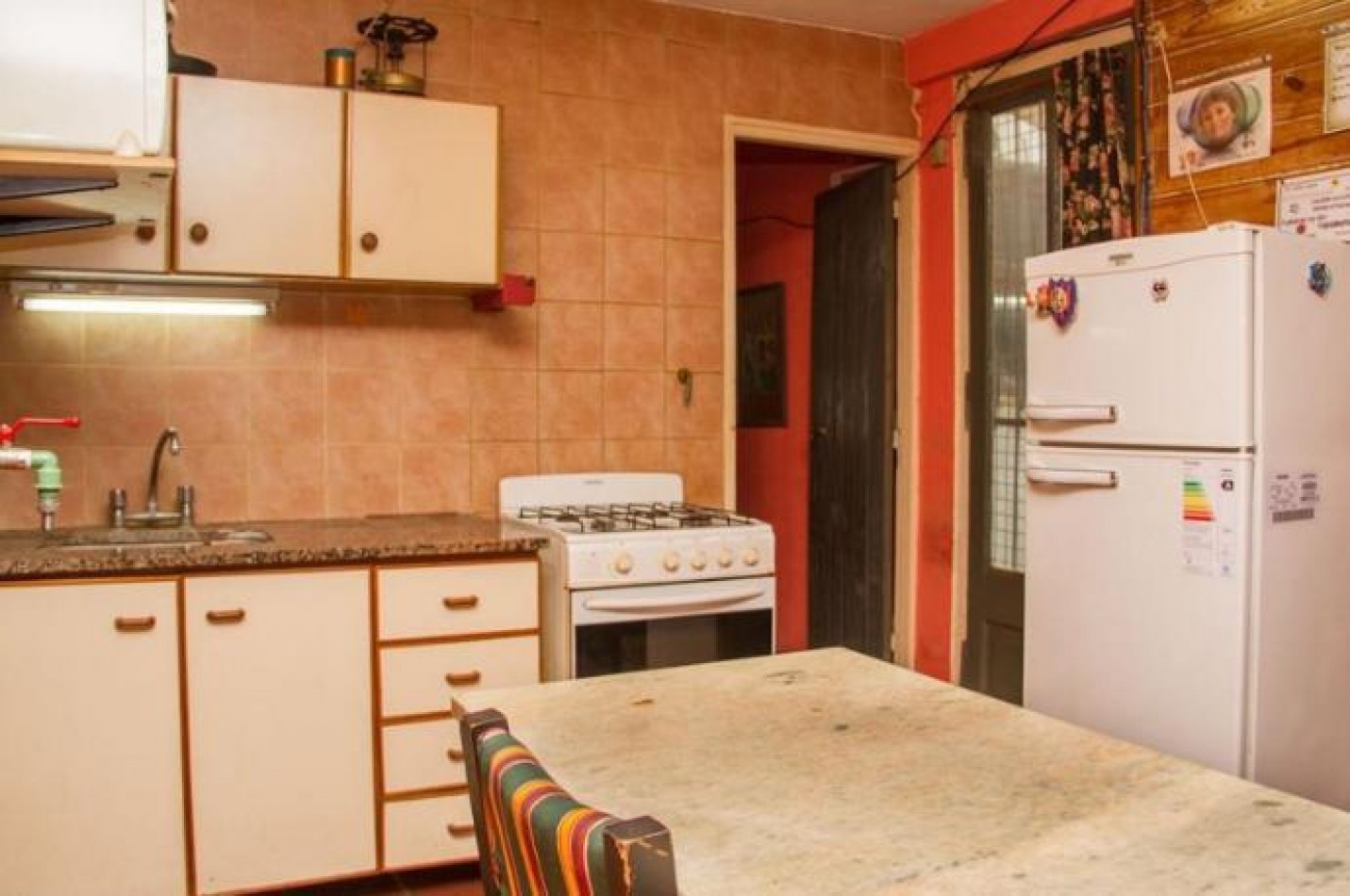 Casa 3 amb. + departamento con entrada independiente