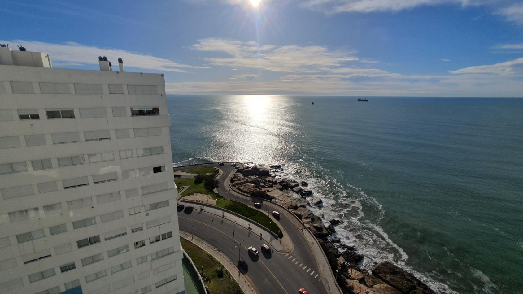  Alquiler 24 meses frente al mar -Departamento de 4 amb.- Mirador Cabo Corrientes