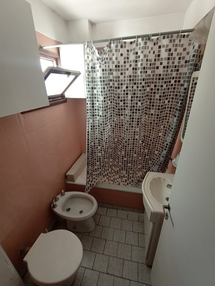 Departamento 2 amb al frente con balcon - La perla