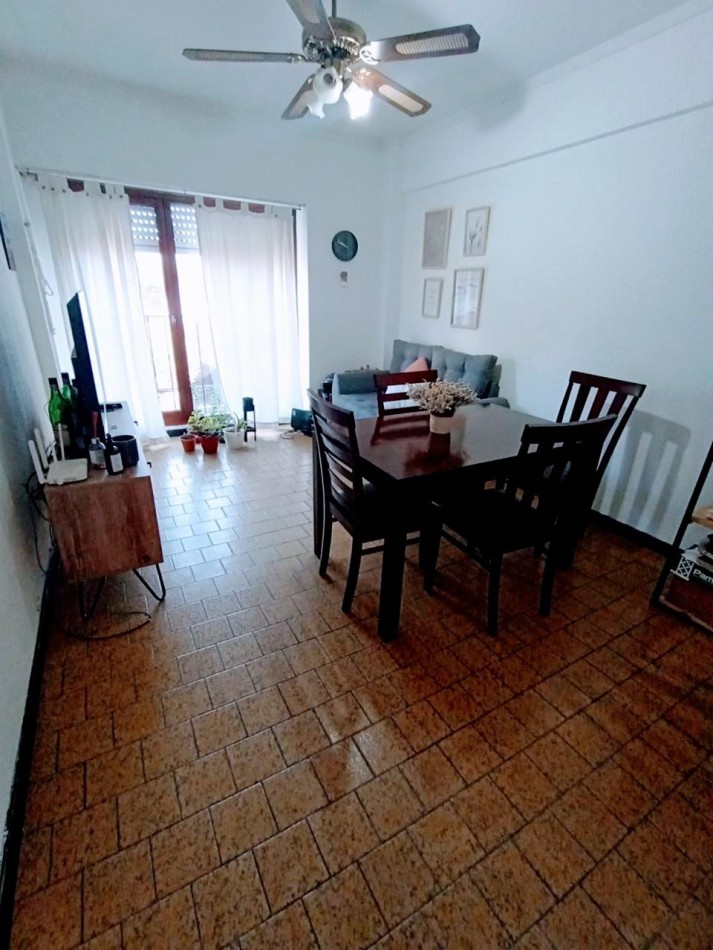 Departamento 2 amb al frente con balcon - La perla