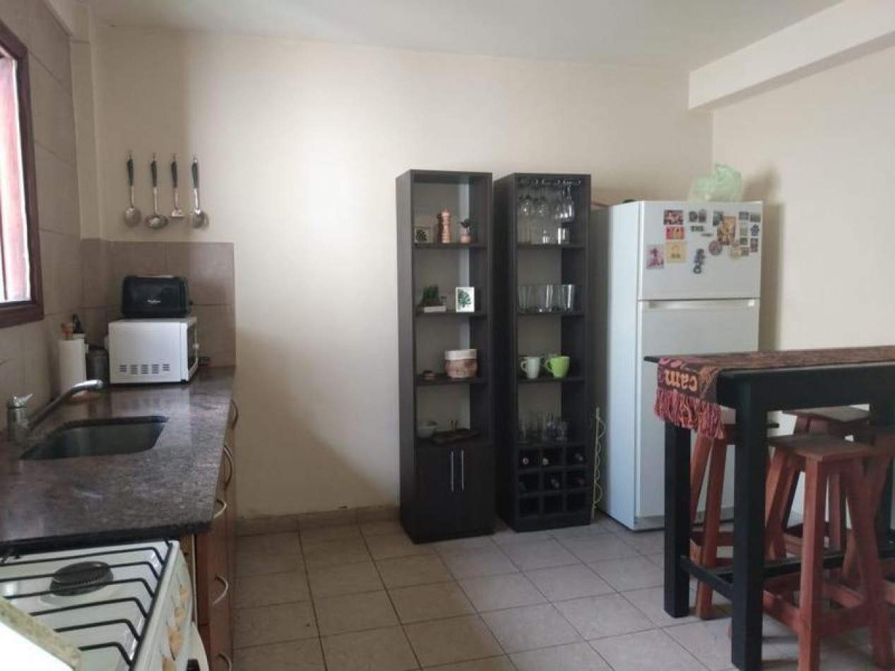 Duplex 3 amb. con patio y cochera