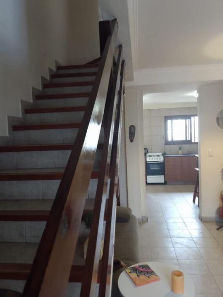 Duplex 3 amb. con patio y cochera