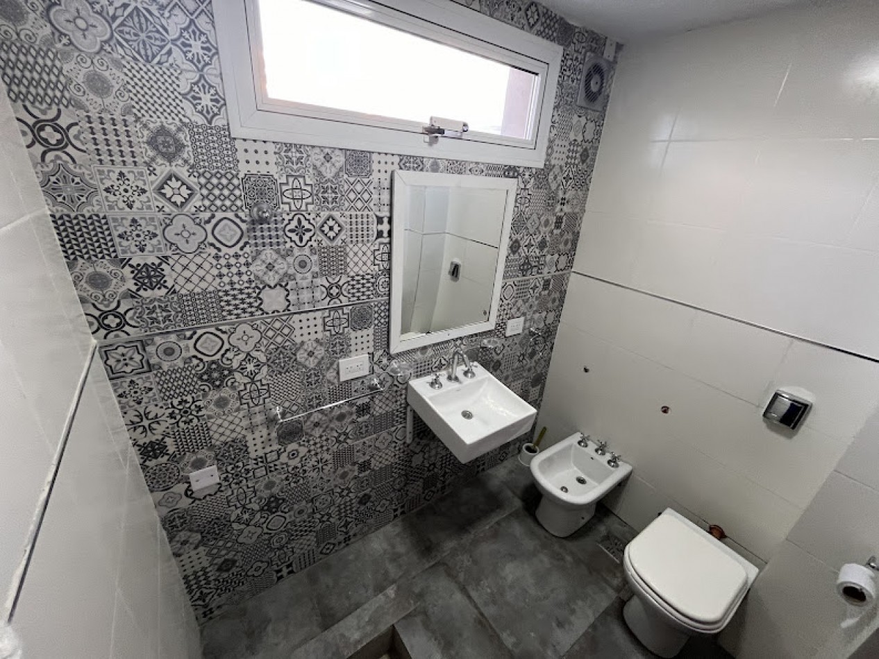 Casa Moderna 3 Amb Amplios sobre 540 m2 SANTA ELENA