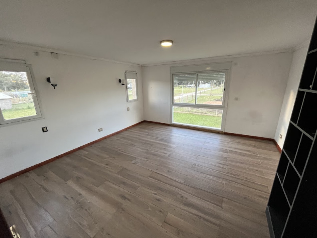 Casa Moderna 3 Amb Amplios sobre 540 m2 SANTA ELENA
