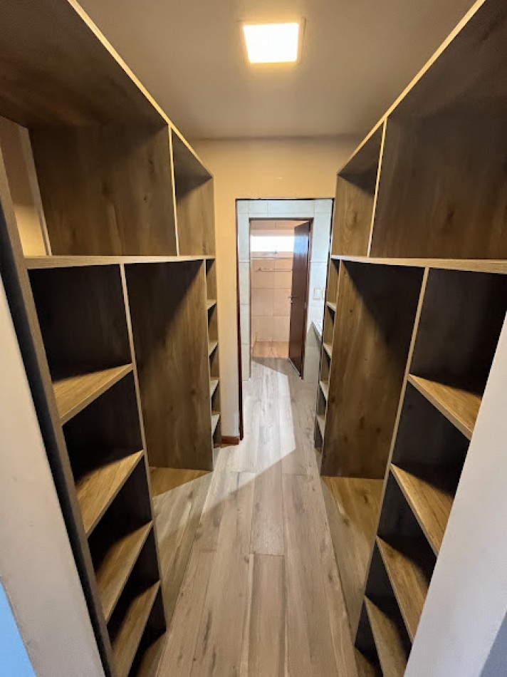 Casa Moderna 3 Amb Amplios sobre 540 m2 SANTA ELENA