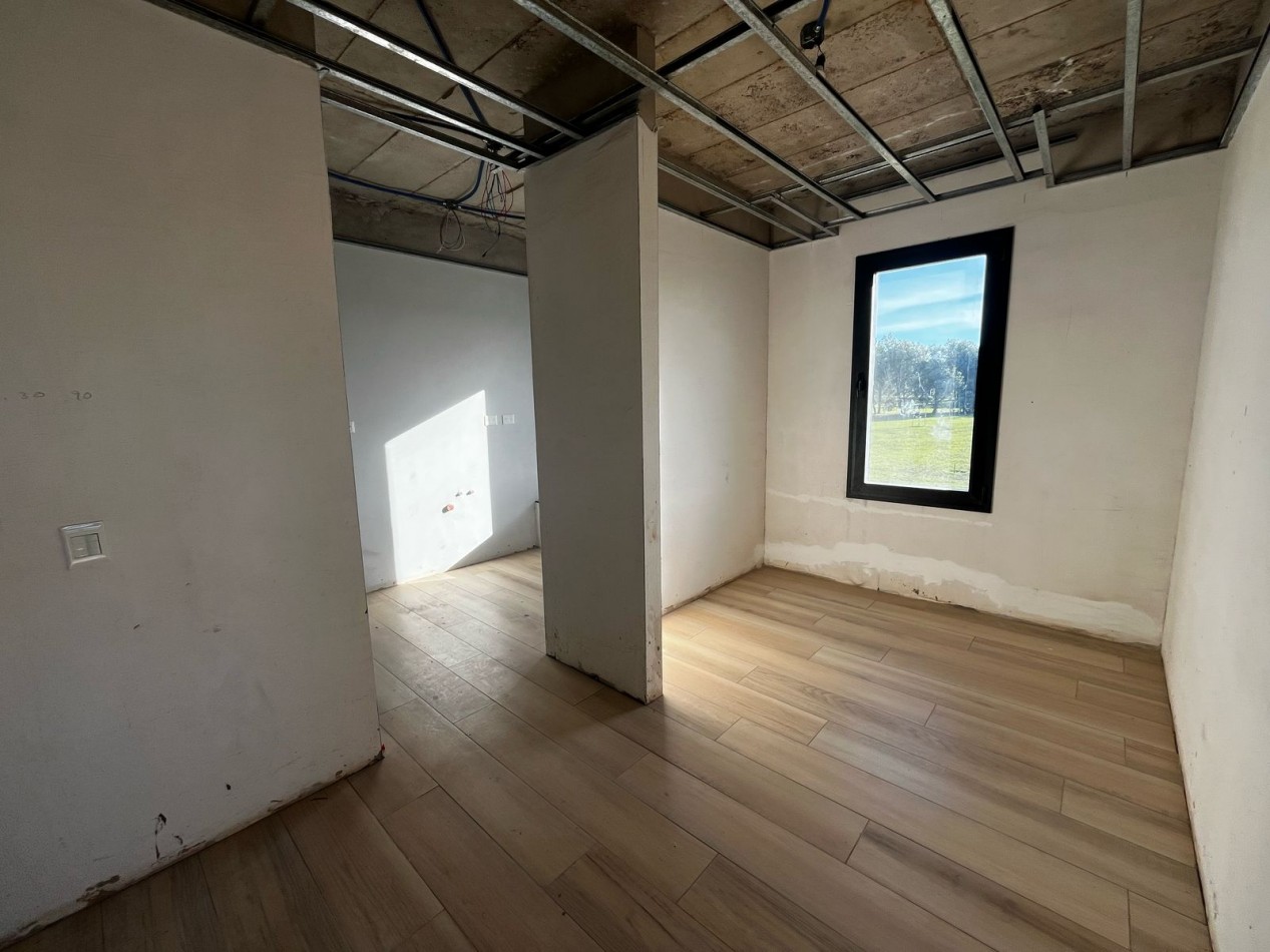 Exclusiva Propiedad en Construccion Avanzada en Barrio Privado