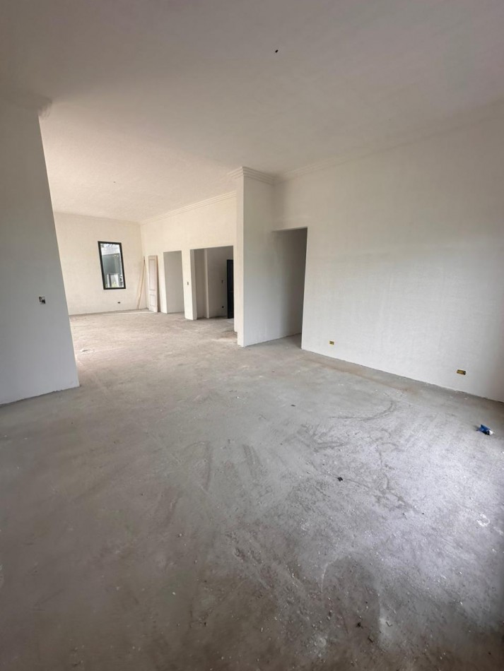 Exclusiva Propiedad en Casonas del Haras - 3 Dormitorios, Amplio Parque y Gran Calidad Constructiva