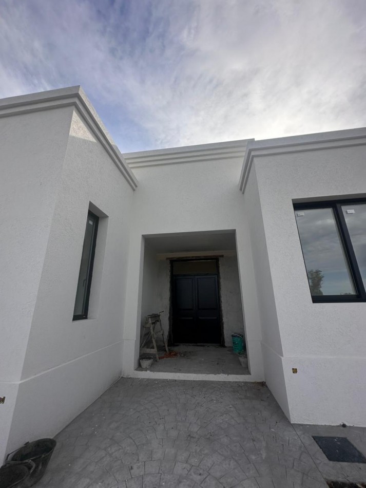 Exclusiva Propiedad en Casonas del Haras - 3 Dormitorios, Amplio Parque y Gran Calidad Constructiva