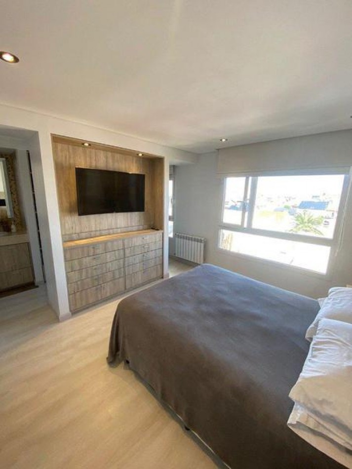 Semipiso de 2 ambientes a estrenar con vista al mar. Zona norte
