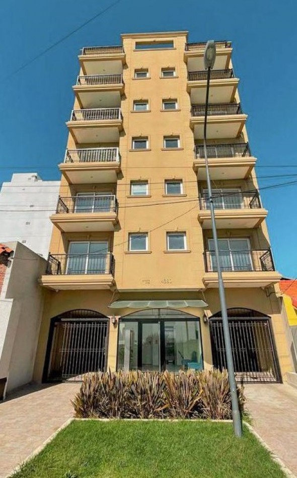 Semipiso de 2 ambientes a estrenar con vista al mar. Zona norte