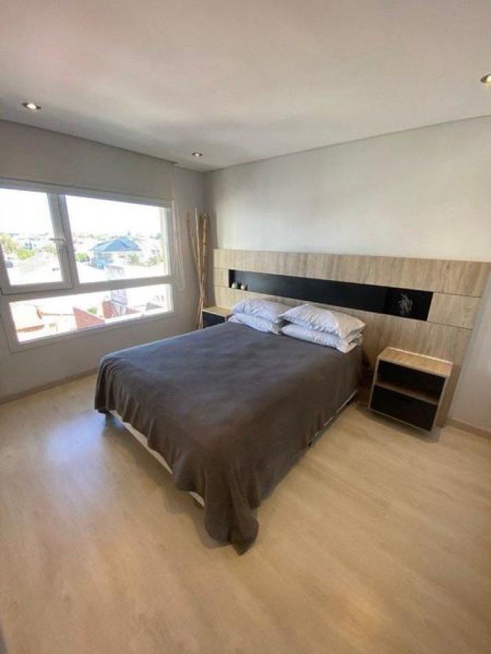 Semipiso de 2 ambientes a estrenar con vista al mar. Zona norte