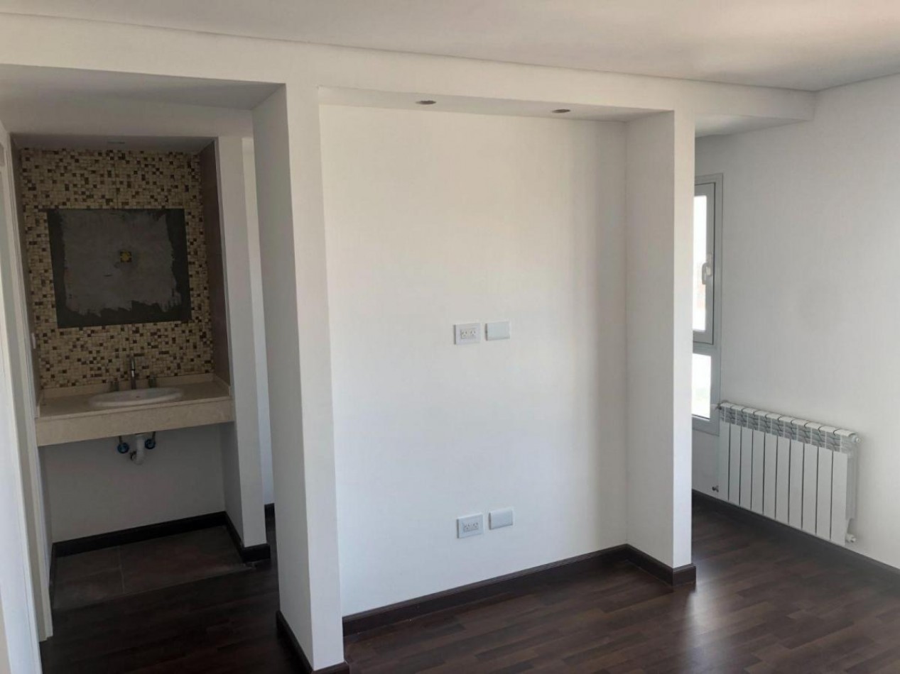 Semipiso de 2 ambientes a estrenar con vista al mar. Zona norte