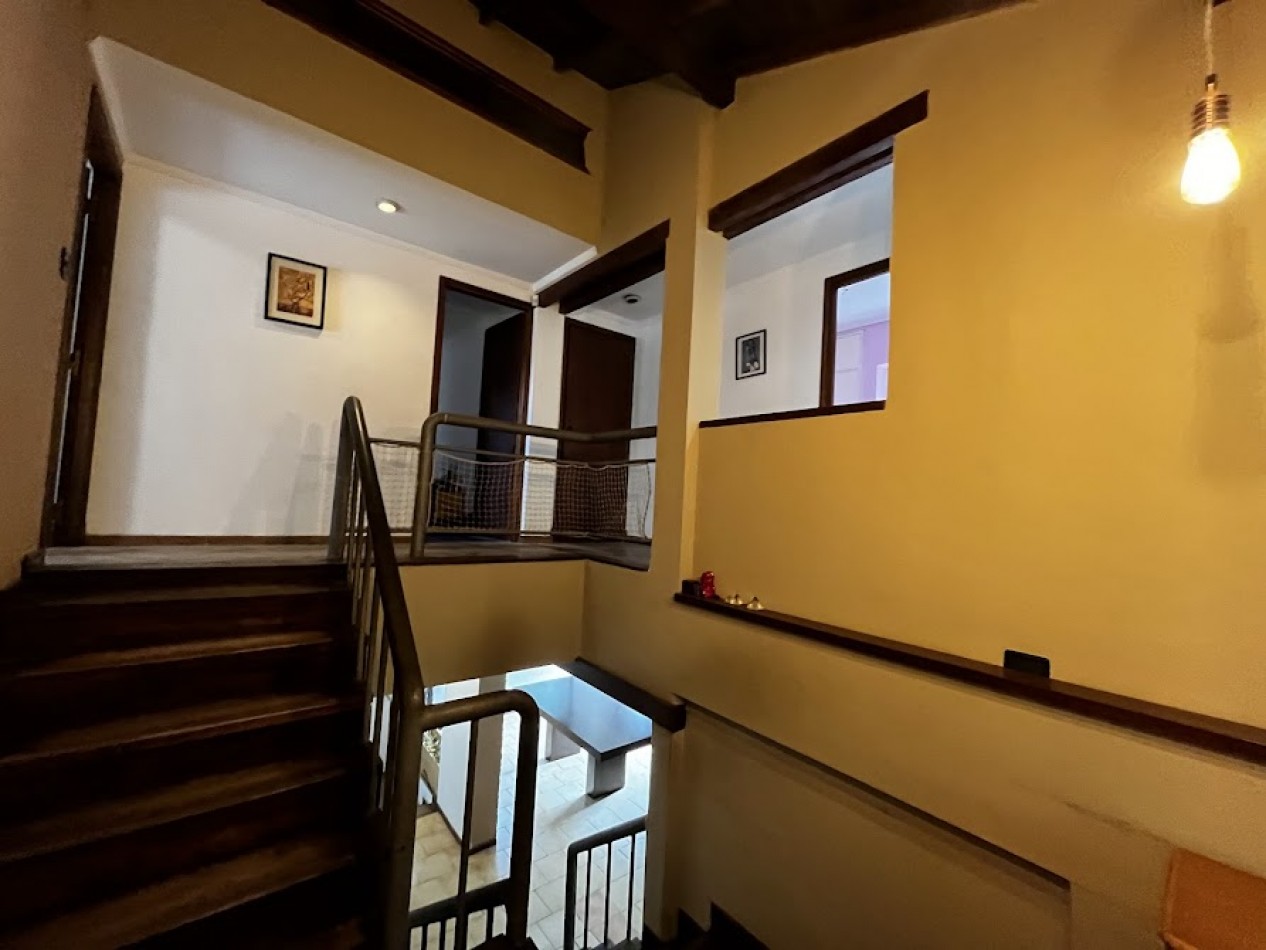 Venta Chalet  5 amb. con piscina y parque - El Grosellar - USD 190.000