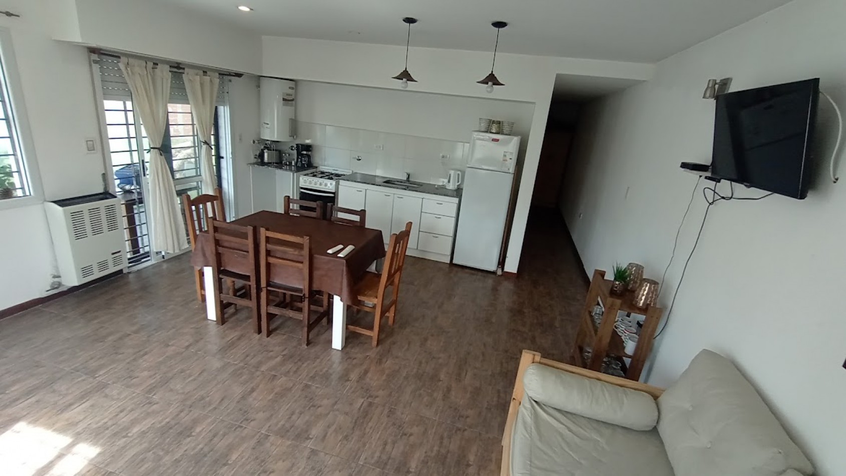 Casa en alquiler 24 meses - Camet Norte con amplio parque y excelente orientacion
