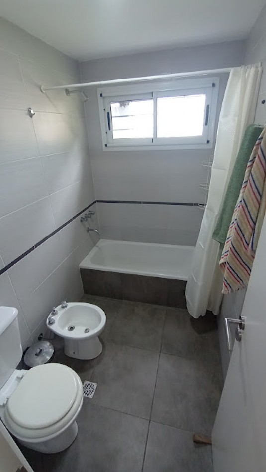 Casa en alquiler 24 meses - Camet Norte con amplio parque y excelente orientacion