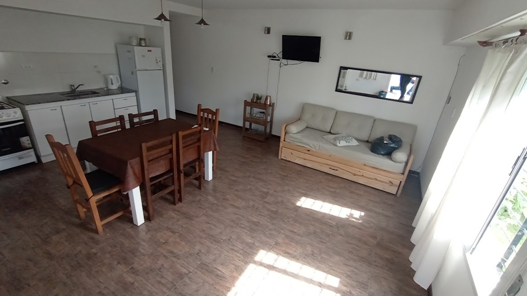 Casa en alquiler 24 meses - Camet Norte con amplio parque y excelente orientacion