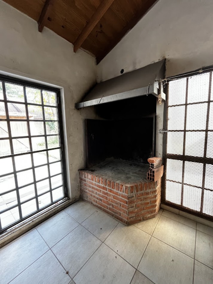 ALQUILER 24 MESES Oportunidad unica en Barrio Constitucion - Chalet en dos plantas